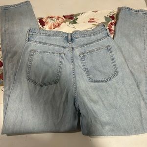GAP high rise mom Jean